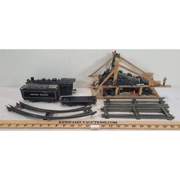 JOB LOT - TRAIN COLLECTIBLES - INCL QTY O GAUGE TRACK ETC