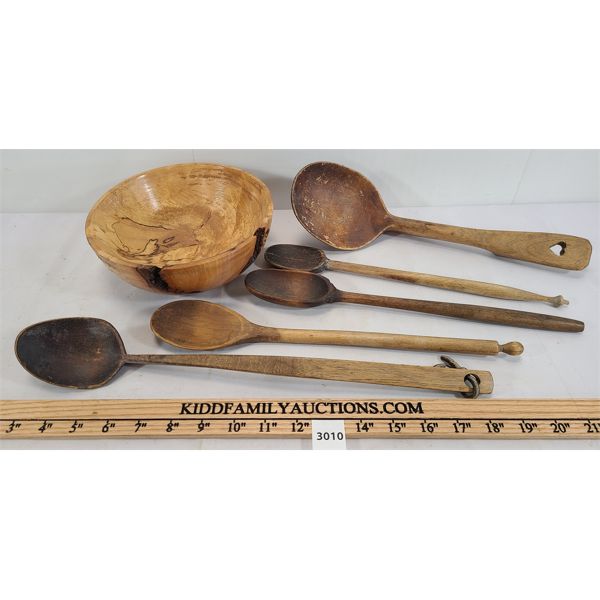 LOT OF 6 - WOODEN BOWL, SPOONS & LADLES