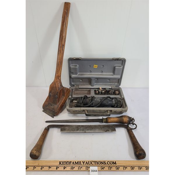 LOT OF 4 - DREMEL, WOODEN HAND SCRAPER & DRAW KNIFE ETC