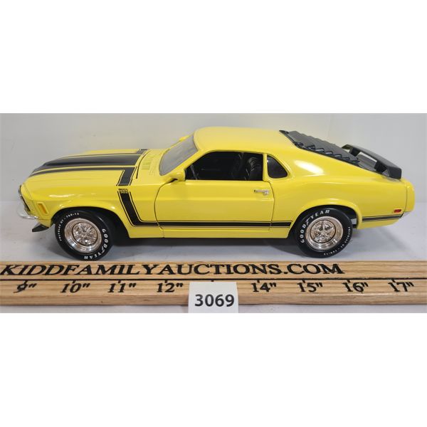 ERTL DIE CAST 1970 MUSTANG MODEL - 1:18 SCALE