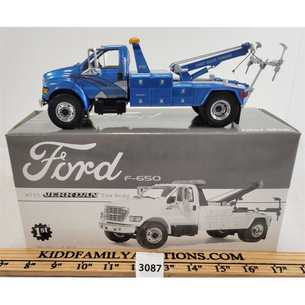 FIRST GEAR DIE CAST FORD F-650 W/ JERR-DAN TOW BODY - 1:34 SCALE