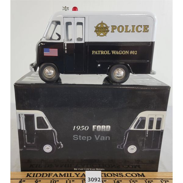 UNIQUE REPLICAS DIE CAST 1950 FORD STEP VAN W/ BOX - 1:24 SCALE - POLICE WAGON
