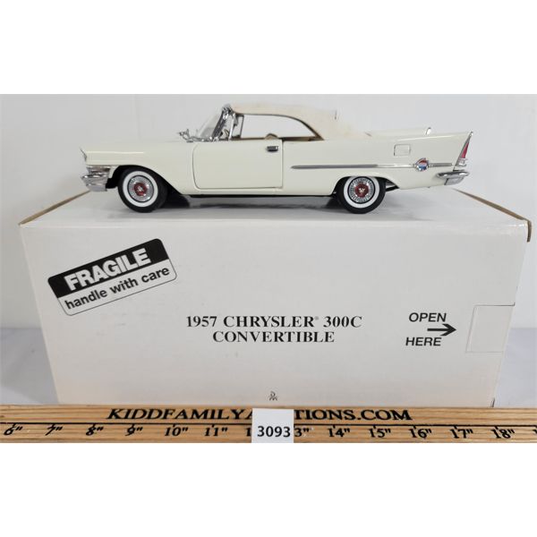 1957 DIE CAST CHRYSLER 300C CONVERTIBLE MODEL W/ BOX