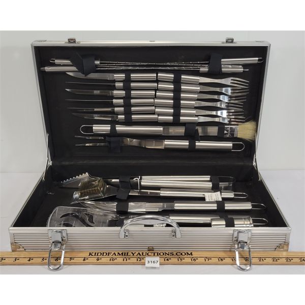 BELL CANADA BARBEQUE SET