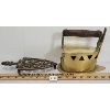 Image 1 : LOT OF 2 - BRASS SAD IRON & TRIVET