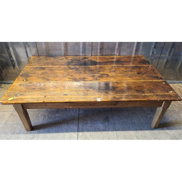 BUTCHER BLOCK STYLE COFFEE TABLE