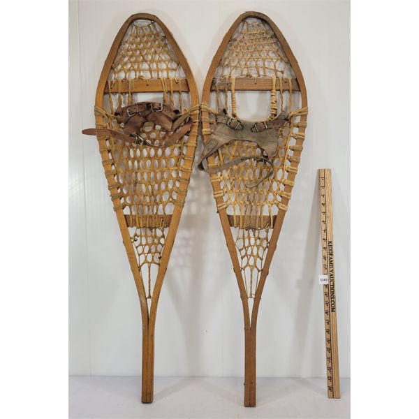 PAIR OF VINTAGE SNOWSHOES