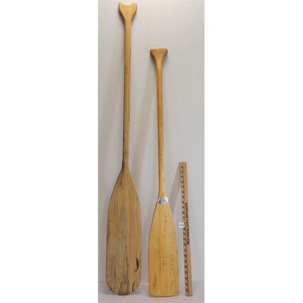 LOT OF 2 - PADDLES 