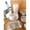 Image 2 : 17 Piece crystal set with large flower vase salad bowl and dessert bowl