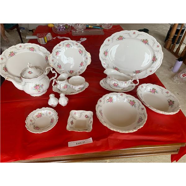 Royal Albert Tranquility Bone China 18 Piece Completer Set