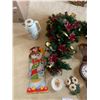 Image 4 : Christmas décor, thermal carafe, clock, 2 small wall plaques