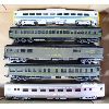 Image 1 : QUALITY HO TRAIN CARS W/ LIGHT UP ROCK ISLAND