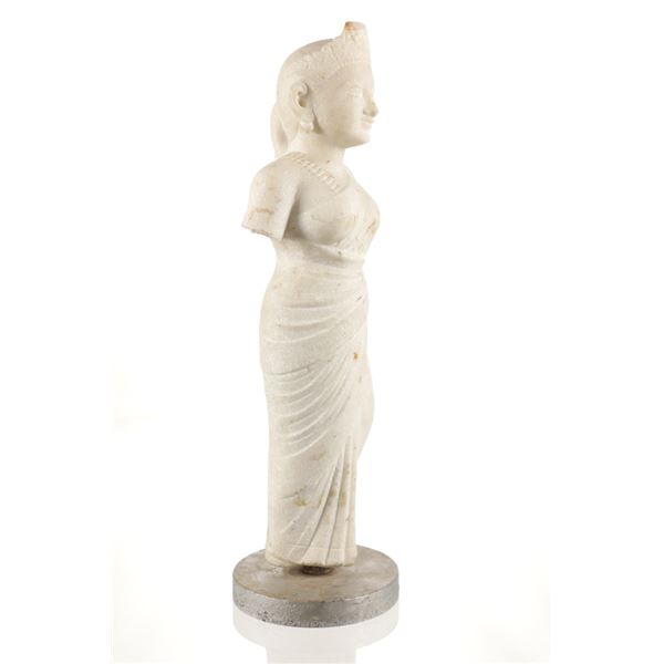 18th to 19th C. Guan Yin White Quartz Statue