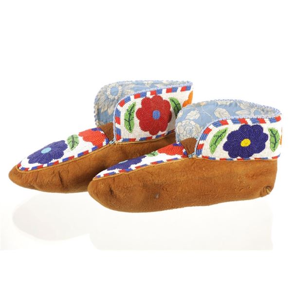 20th C. Metis Cree Canadian Beaded Men's Moccasins