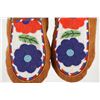 Image 4 : 20th C. Metis Cree Canadian Beaded Men's Moccasins