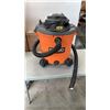 Image 1 : RIDGID 16 GALLON WET/DRY SHOP VAC WORKING