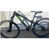 Image 2 : BLACK AND GREEN TREK BIKE