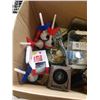 Image 2 : BOX OF COLLECTIBLES AND COLLECTIBLE GLASSES