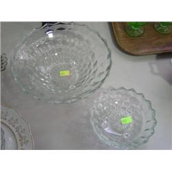 LOT OF 2 AMERICAN FOSTORIA 3-FOOTED BOWLS 10 INCHES AND 6 INCH