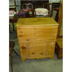 PINE COMMODE