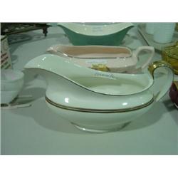 JOHNSON BROTHERS GRAVY BOAT WITH GOLD PINSTRIPE