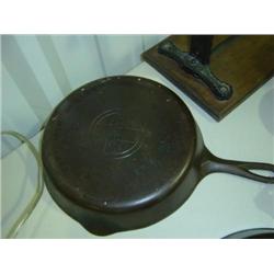 GRISWALD #8 SKILLET WITH LARGE LOGO