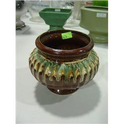 ROSEVILLE OHIO MADE PLANTER