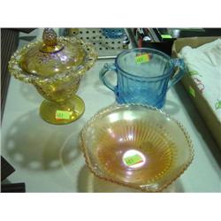 LOT OF 3 COLORED GLASS PCS: