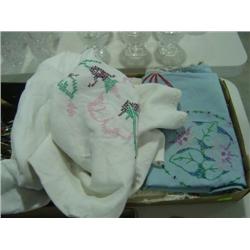 LOT OF EMBROIDERED TABLE SCARVES & LINENS; SOME STAINS