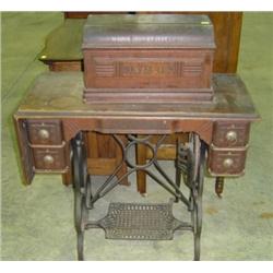 DAVIS SEWING MACHINE