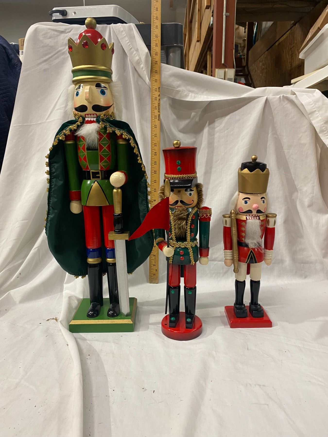 Nut crackers