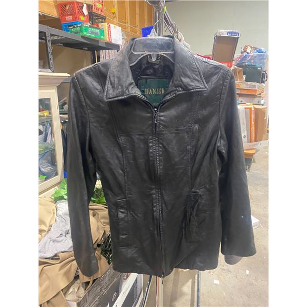 Danier leather USA4-6