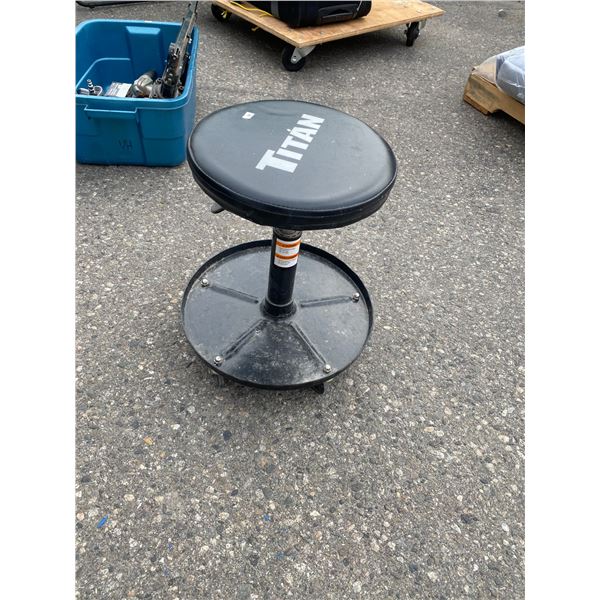 Titan shop stool