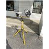 Image 1 : Work lights on stand