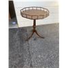 Image 1 : Accent table