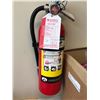 Image 1 : Fire extinguisher with wall bracket