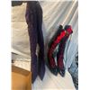 Image 1 : 2 pair size 7 boots