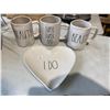 Image 1 : Mugs and plate