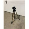 Image 1 : Camera tri pod