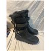 Image 1 : Boots size 8