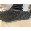 Image 2 : Dawgs size 8