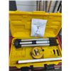 Image 1 : Laser level kit