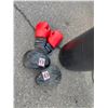 Image 2 : Boxing items, heavy bag