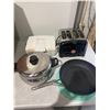 Image 2 : Assorted kitchen items and small appliances