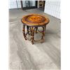 Image 1 : Accent table