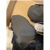 Image 3 : Slippers and miscellaneous
