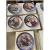 Image 2 : Floral collector plates