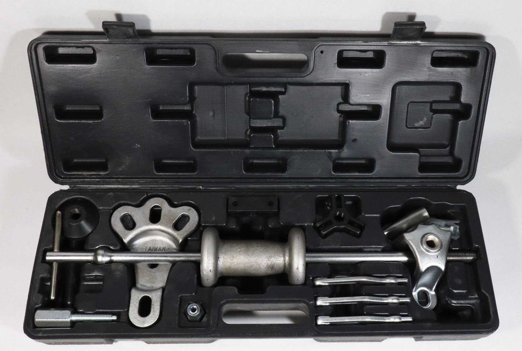 PRO POINT SLIDE HAMMER PULLER KIT IN CASE