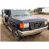 Image 2 : 1987 FORD F-350 DIESEL WITH WELDER + TOOL STORAGE