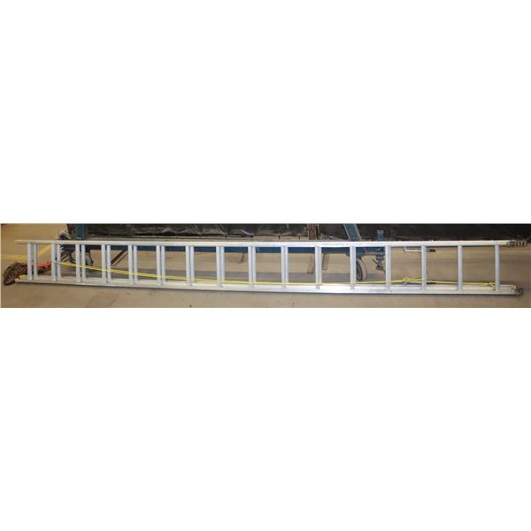 STURDY 32' EXTENSION LADDER